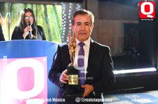 Armando Alamilla inicio en el ramo de bienes raíces a la edad de 17 años el 27 de agosto de 1984