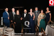 Crispín Sandoval yVerónica Sandoval en familia