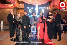 El Diseñador Eduardo Villegas presentó su pasarela de moda en los Premios Q