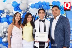 Adriana Carreon,  Regina Zavala, Emilio Zavala y Hector Zavala