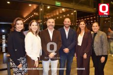 A   Las hermanas Jurado con  Daniel  Viliesid y Federico Perez