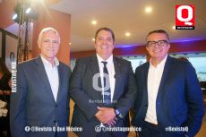 A   Mario Orozco Arena, Alfredo de Alba Ramírez y Willy Ortiz