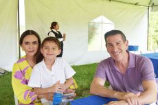 Romelia González, Rogelio León y Rogelio León
