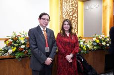 El Mtro. Luis Alfonso González, S.J. y Gabriela Alcaraz Olvera es la actual titular de la Procuraduría de los Derechos Humanos de Gto.