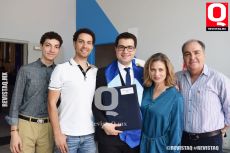 Benjamín Carbajal Orozco acompañado de su familia