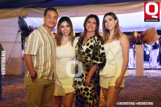 Jorge Macías, Renata Macías, Mireya Romero y Regina Macías