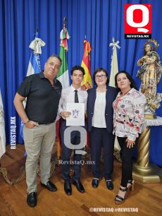 Luis Paulo Brurunat Aguirre y famlia con la Madre Sor  Alicia Vargas Morales