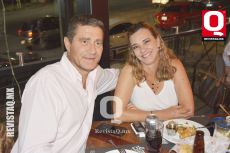 A    Arturo Bessonart y Martha Hernández