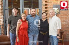 Emiliano Gómez,  Katia Goyenechea Jorge Gallardo y  Tatiana Goyenechea con Arturo Alonso