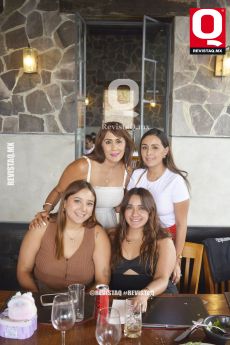 Laura Mendoza , Cinthia Rodríguez,  Miriam Rodríguez  y Nancy Rodríguez