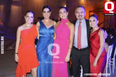 Fernanda Villanueva, Pili Torres, Pili Villanueva, Santiago Villanueva y Paulina Villanueva