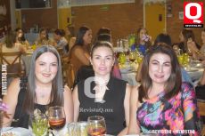 A   Ana Pau Hernández,  Andrea Padilla y Susana Segura