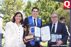 Claudia Troncoso, Carlos Flores y Carlos Flores