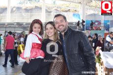 A  Jimena Leal, Olivia Mora y Hugo Mora
