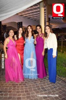 A  Edna Aguilar, Karen Gutiérrez, Lily Rodríguez, Ximena Díaz y Luisa Gómez