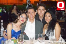 Camila Reynoso, Ernesto Reynoso, Luis Reynoso y Yolanda Andrade