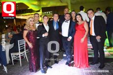 Pablo García acompañado de su familia y Padrinos