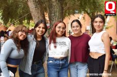 Mariel Valdivia, María José Romo, Montse Castañeda,  Jennifer Castro y Fer Castañeda