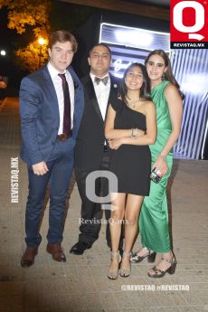 Angel Zavala, Juan Pablo Serrano, Lili Zavala y Valentina Serrano