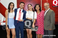 Danyfer Buenabad, Andrés Chávez, María Chávez, Lety Hernández y José Pablo Chávez en familia