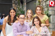 Andrea Rivera, Mariana Rivera, Regina Rivera, Raúl Rivera y Rosy valdes