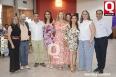 Evelia Apolinar, Ariel Rodríguez, Luis Guerrero, Erika Martinez, Alexandra Maure, Lupita Reynoso ,Fabiola Reynoso,Pilar Fernández y Victor Ortega