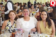 Karla Villarreal, Rocío Cevallos y Renata Portugal