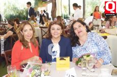 Mónica Márquez,  Juanita Alvizo y Miriam Puga
