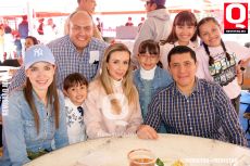 Familia Rivera Martínez, Familia Pérez y Famila Muñoz
