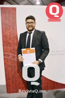 Víctor José Oliva Becerril