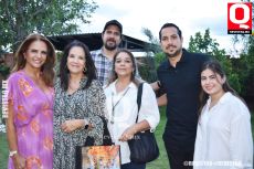 Mónica Ruíz Arellano, Adriana Ruíz Arellano, Fabián Hernández, Lili Cianca, Fernando Hernández y Sofía Gutiérrez