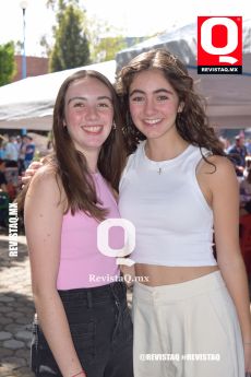 Pau Cayarga Chico  y Sofí Hassaf