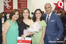 Laura Ceballos, Fernanda Salazar, Mariana Salazar y Roberto Salazar