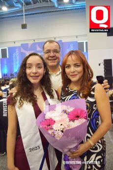 Amables  Marian Corona Echeverry, Elio Corona y Ericka Echeverry