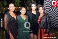 Karla Vargas, Goretti Becerra, Debí Pastrano y  Jimena Becerra