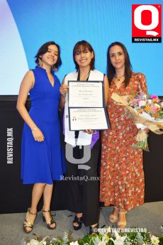 Andrea Rodríguez,  Sofía Rodríguez y Lilian Paczka
