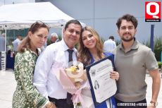 María Sofía Ramos Peréz acompañada de su familia