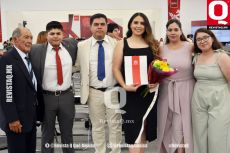 Diana Román Aguilar y familia