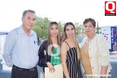 Gabriel Estrada, Dennis Estrada, Deira Estrada y Rosa María Cabrera