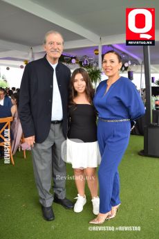 A   Amables Vicente Fox, Allison Fox y Ana Cristina Fox de la Concha
