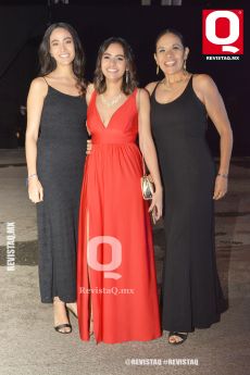 Regina González, Paulina González y Gela González