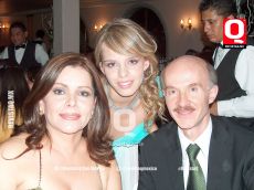 Maria Regina de Alba de González,Roxana González y Luis Rodrigo González