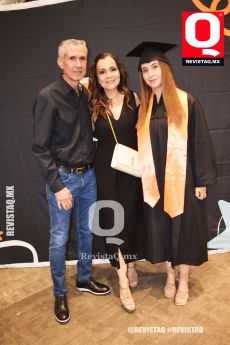 Mario Miranda, María Andrade y Camila Miranda