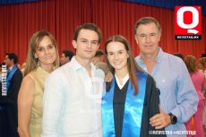 Magdalena Díaz, Andrés Fox, Valentina Fox y José Fox