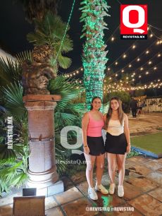 Alexa Torres y Teresa Ramírez