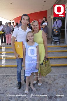 Antonio Collado, Lorena de Collado y Tania Collado