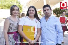 Claudia Santos, Sara Santos y Roberto Santos