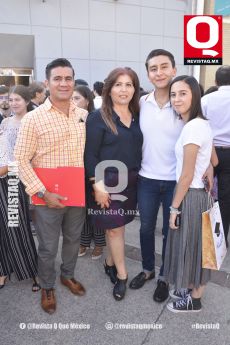 Víctor Vázquez, Susy Rangel, Emiliano Vázquez y Fernanda Balboa