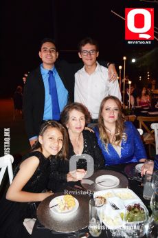 Ivanna Miranda, Sebastián Miranda, Soledad Canchola, Dante Camarena y Adriana Martínez
