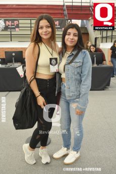 Vanessa Reyes y Nayeli Rangel